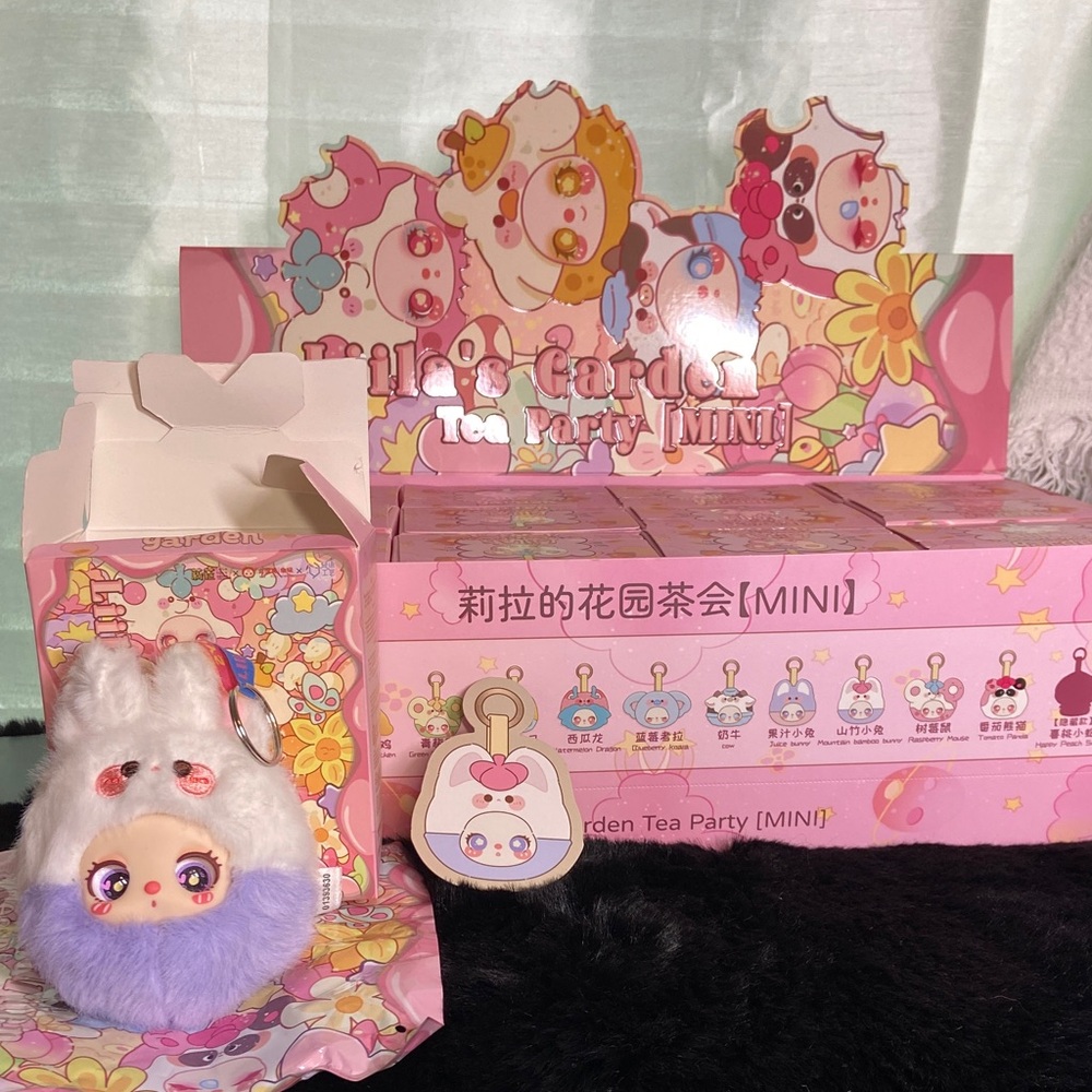 BINGO $9 Liila’s Garden Tea Party MINI, keychain (1) Blind Box